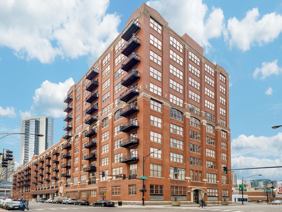 360 W Illinois St. #10F, Chicago, IL 60654