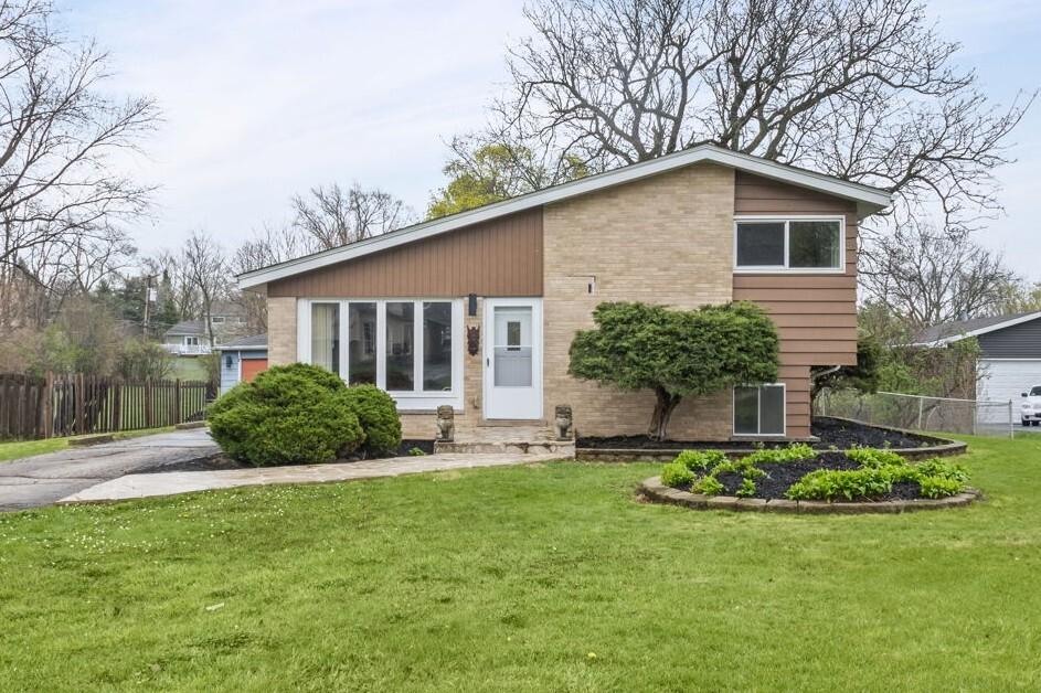 1N605 Park Blvd., Glen Ellyn, IL 60137