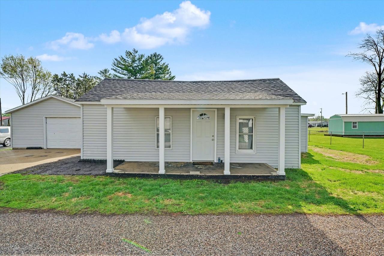1325 Woods St., Westville, IL 61883