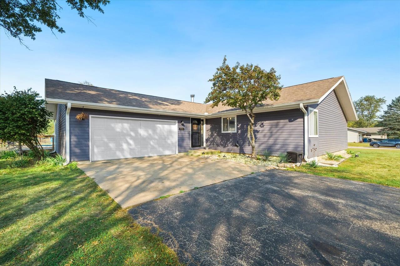 750 Forest Park Dr., Dixon, IL 61021