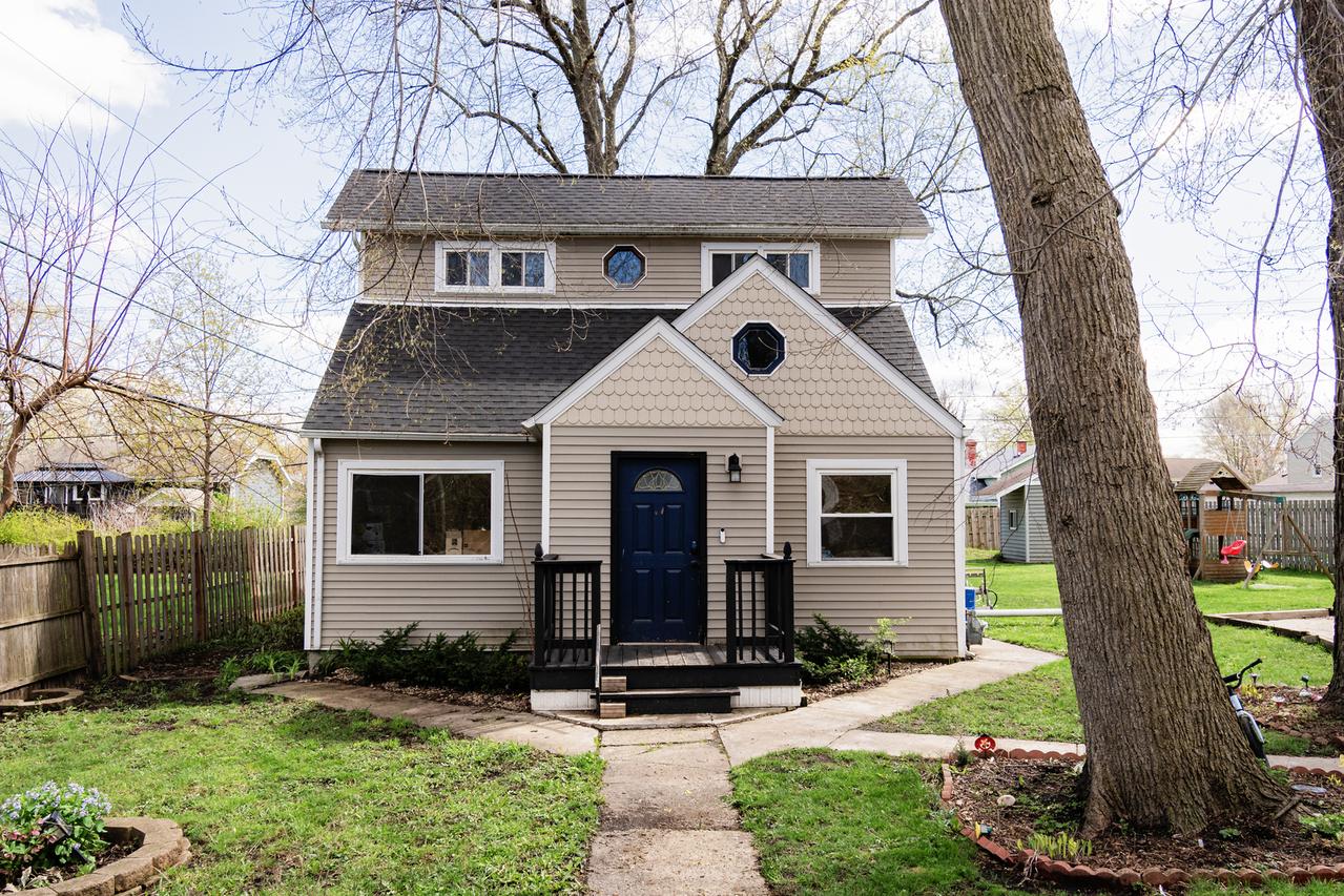 5321 Cleveland Dr., Mchenry, IL 60050