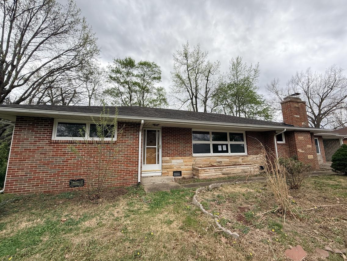 192 Circle Dr., Herrin, IL 62948