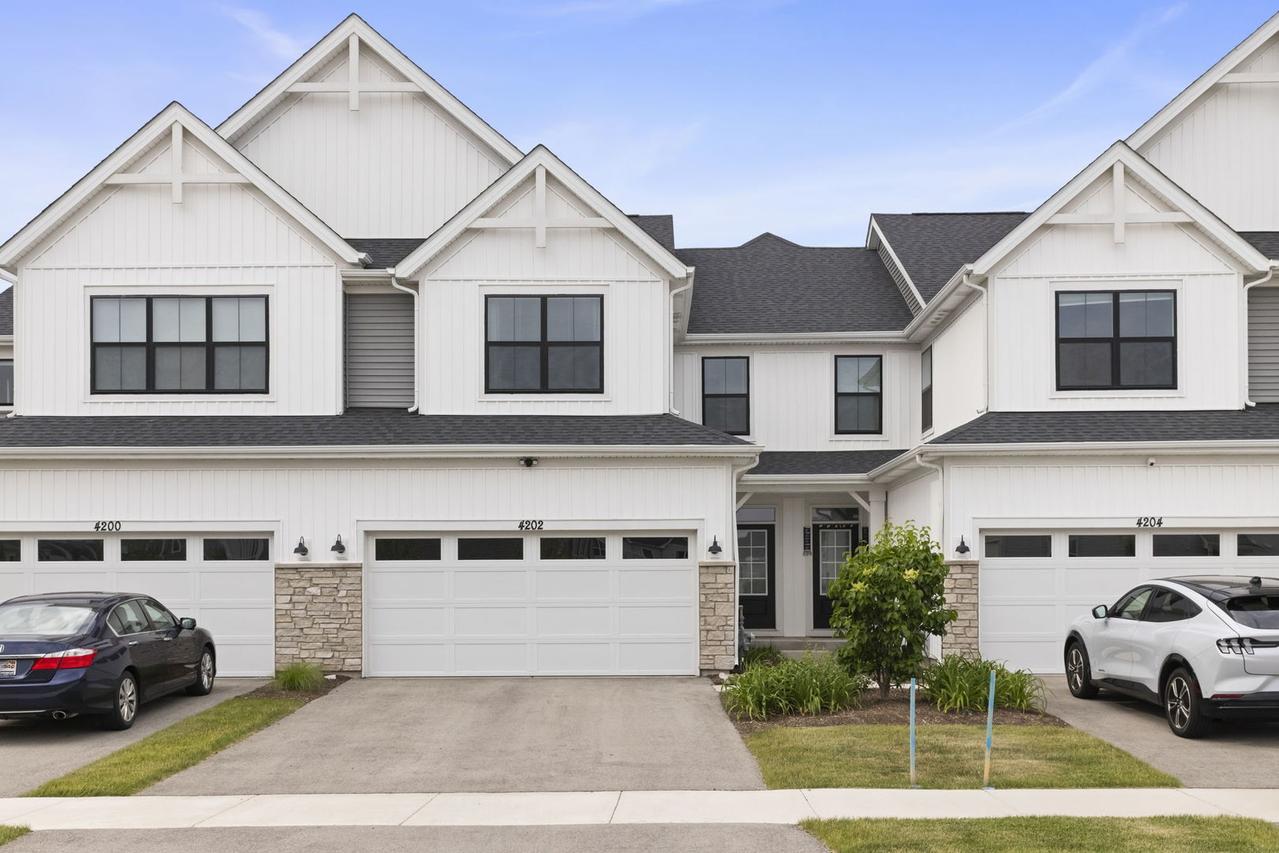 4202 Chelsea Manor Cir., Aurora, IL 60504