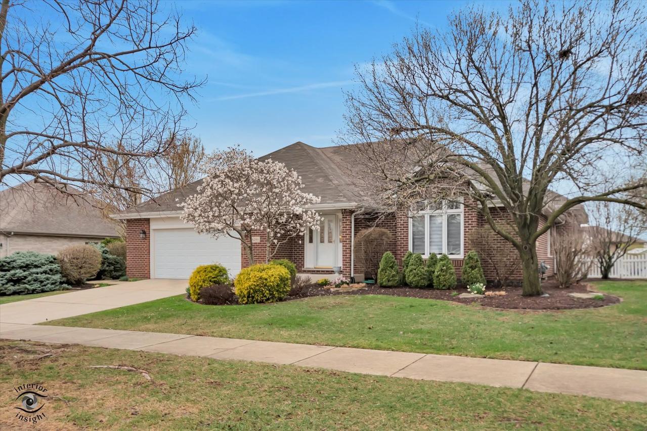 8200 Brookside Glen Dr., Tinley Park, IL 60487