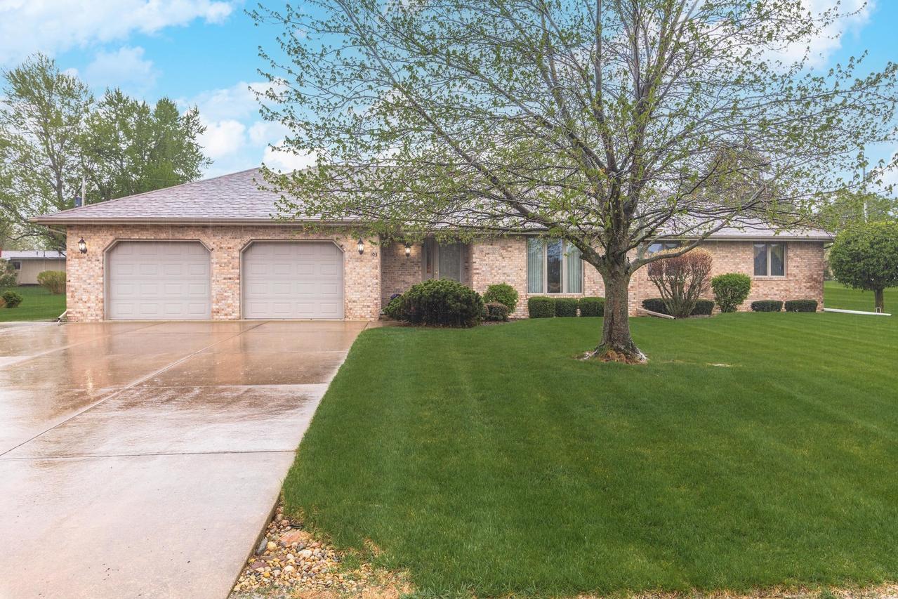 103 E 9th St., Gridley, IL 61744