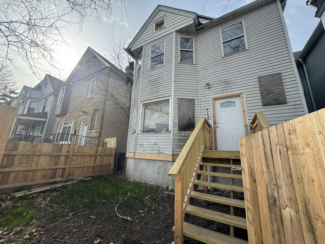 2459 E 74th St., Chicago, IL 60649
