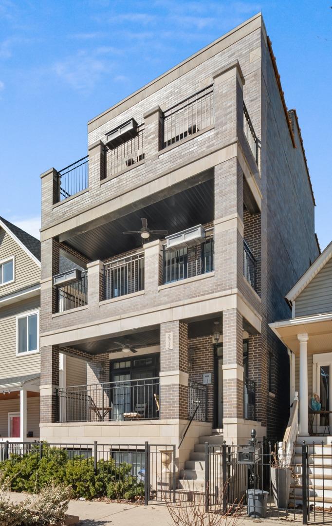 [Address Hidden by Seller], Chicago, IL 60618