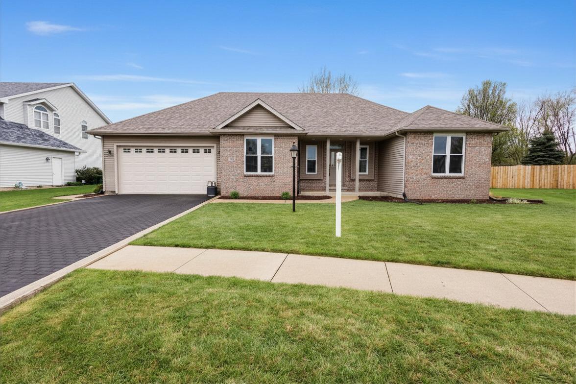 141 Old Farm Mid Ct., Bradley, IL 60915