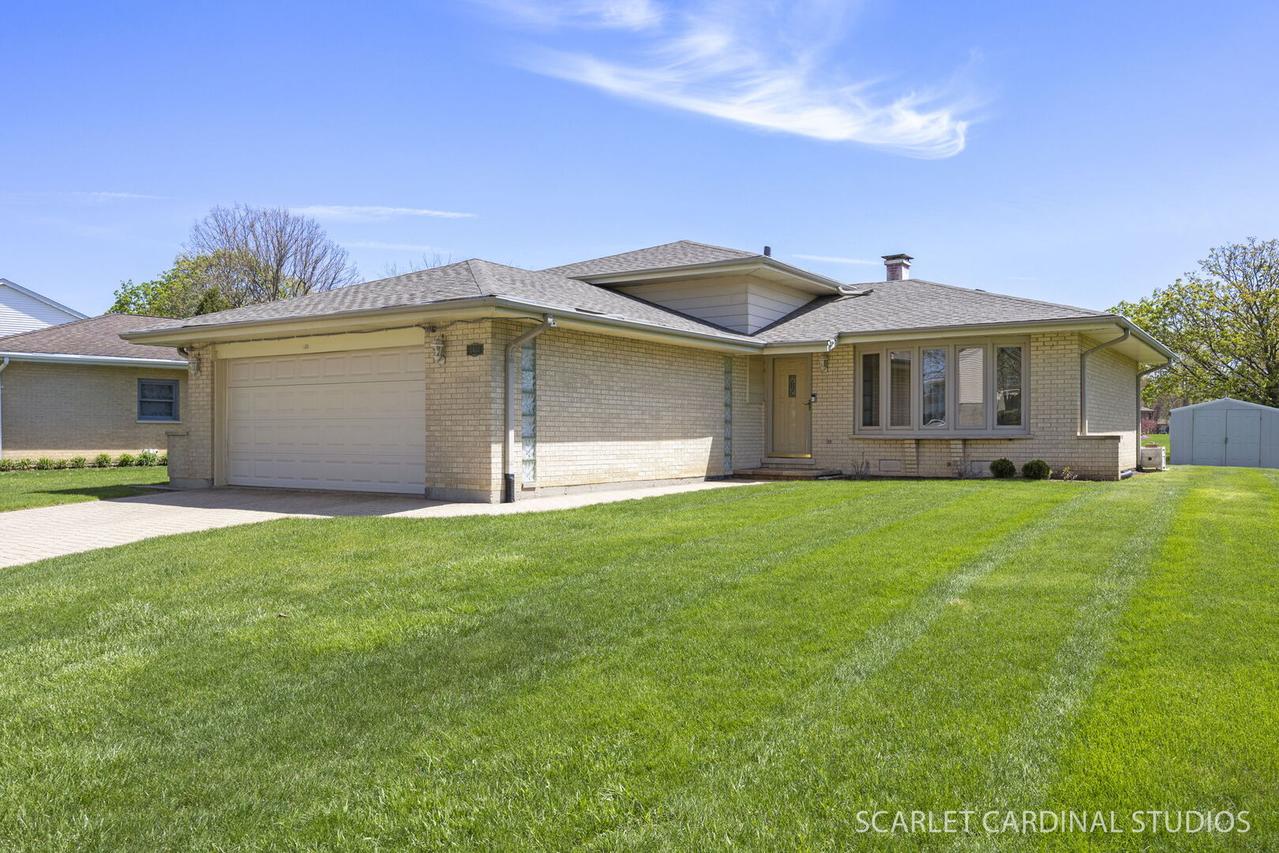 3433 Drover Ln., Darien, IL 60561