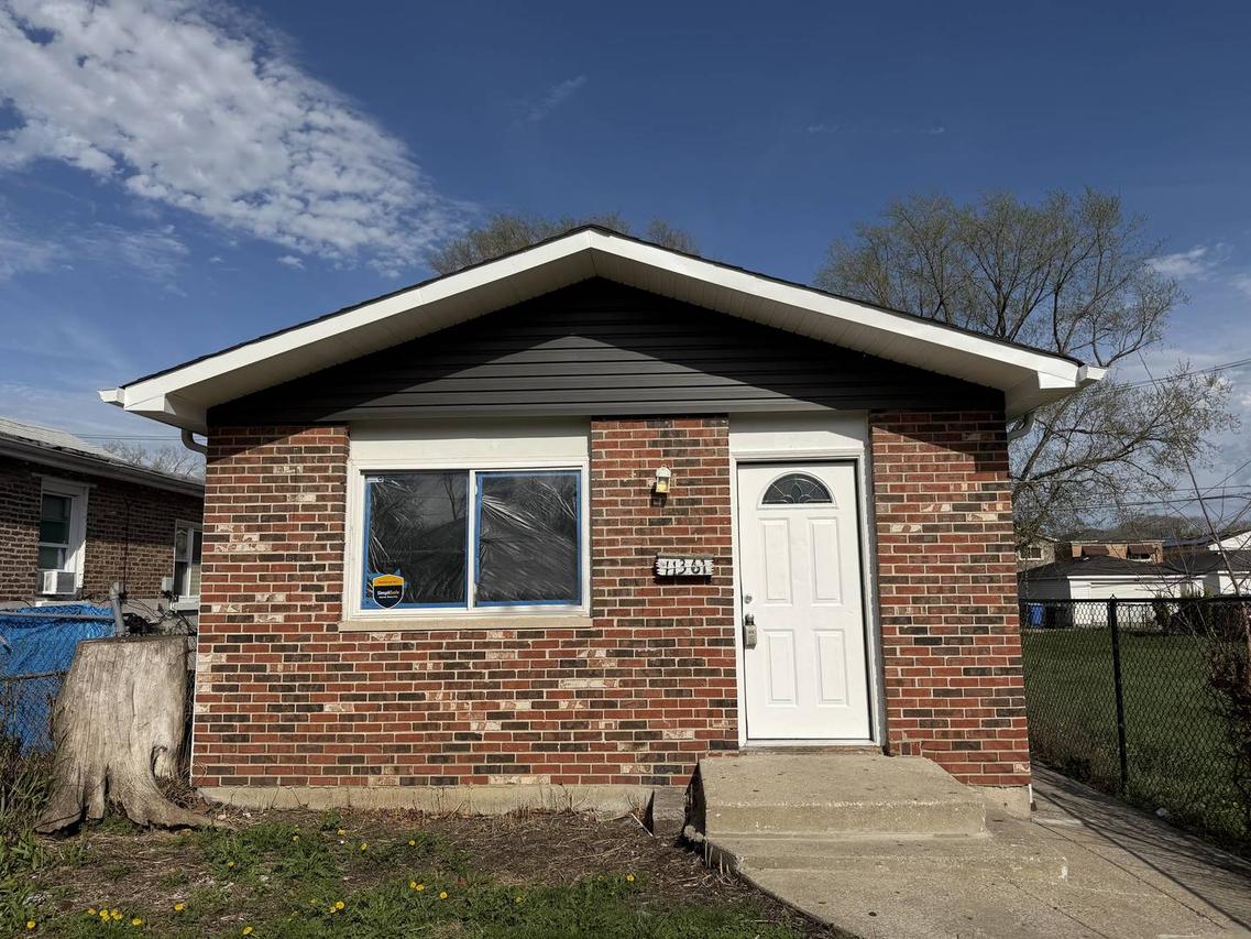 11361 S Racine Ave., Chicago, IL 60643