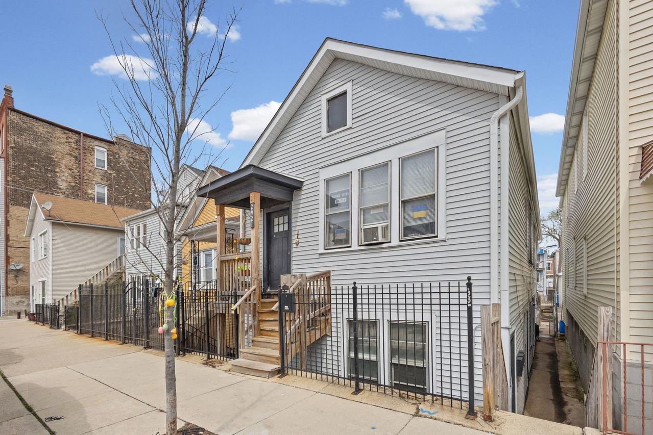 2921 S Bonfield St., Chicago, IL 60608