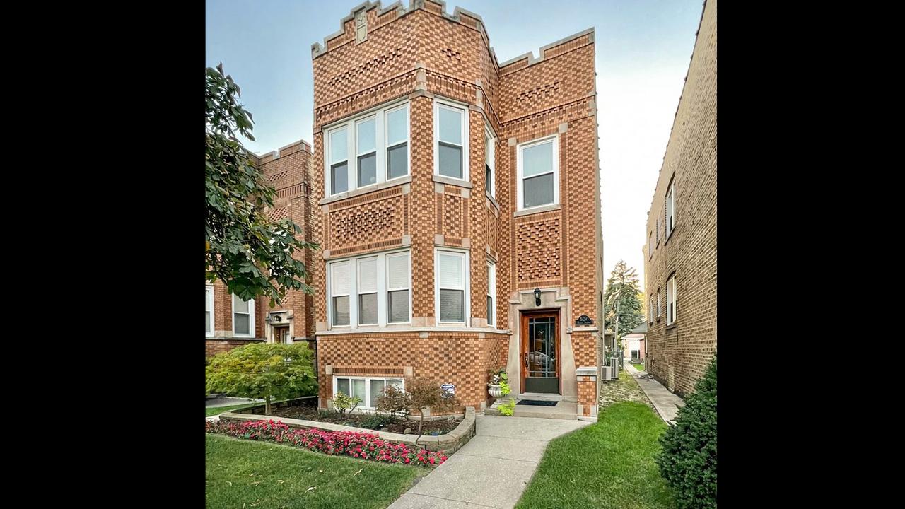 5536 N Mango Ave., Chicago, IL 60630