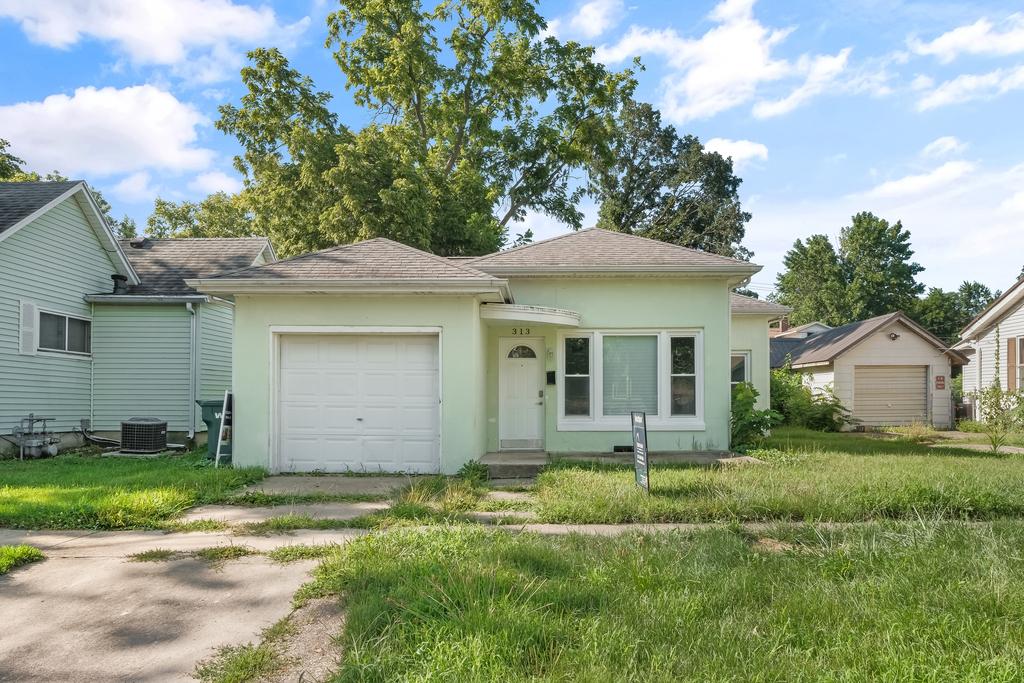 313 E Pembroke St., Tuscola, IL 61953