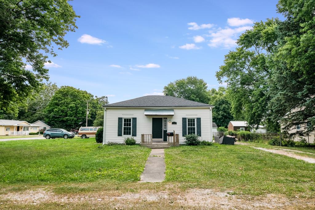 701 S Embarras Ave., Tuscola, IL 61953
