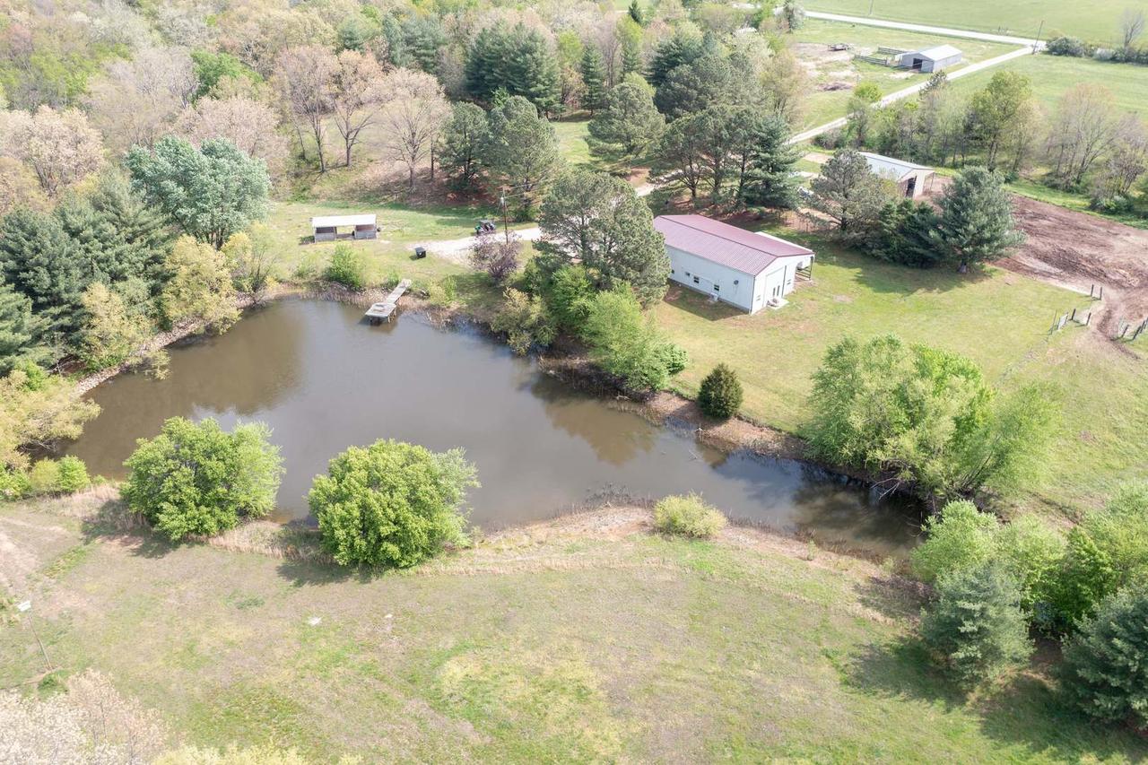 2565 Iuka Rd., Iuka, IL 62849