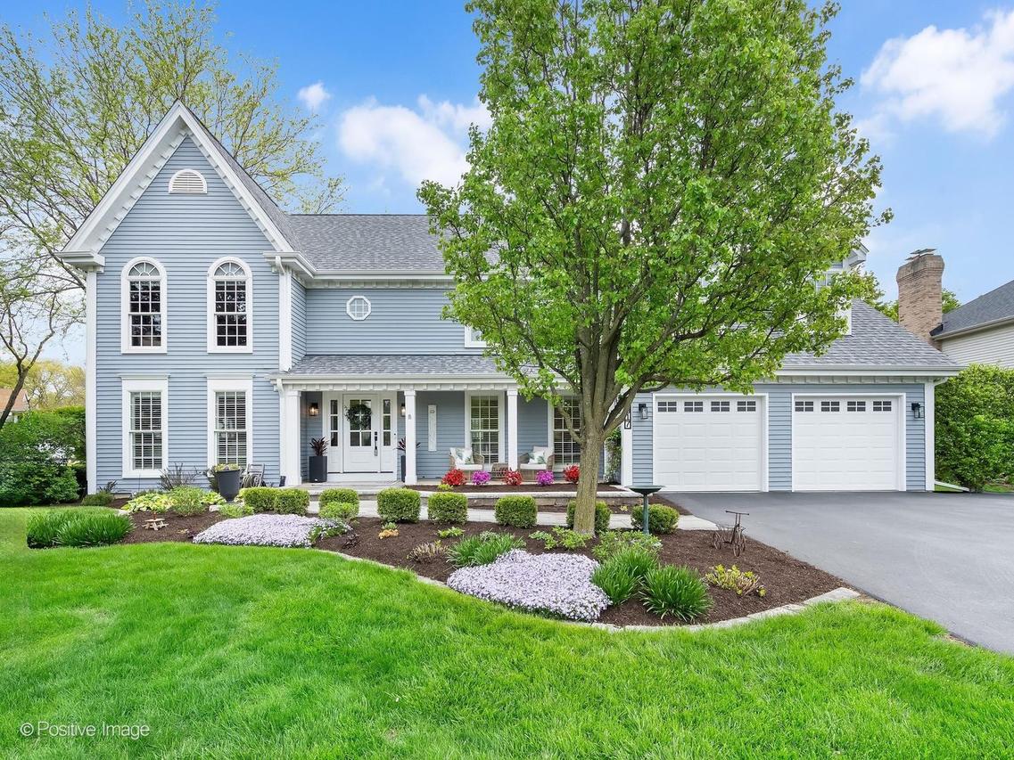 2017 Somerset Ln., Wheaton, IL 60189