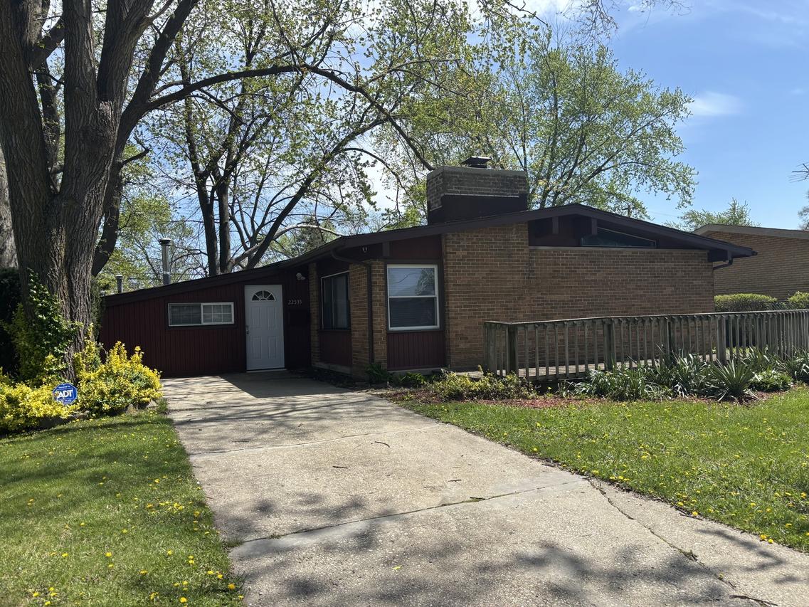 22535 Ridgeway Ave., Richton Park, IL 60471