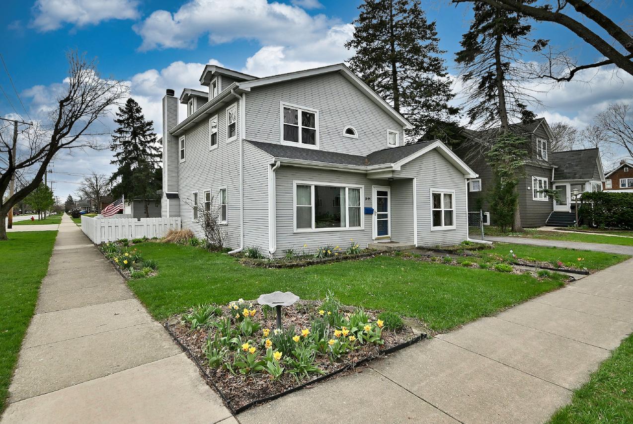 1495 E Algonquin Rd., Des Plaines, IL 60016