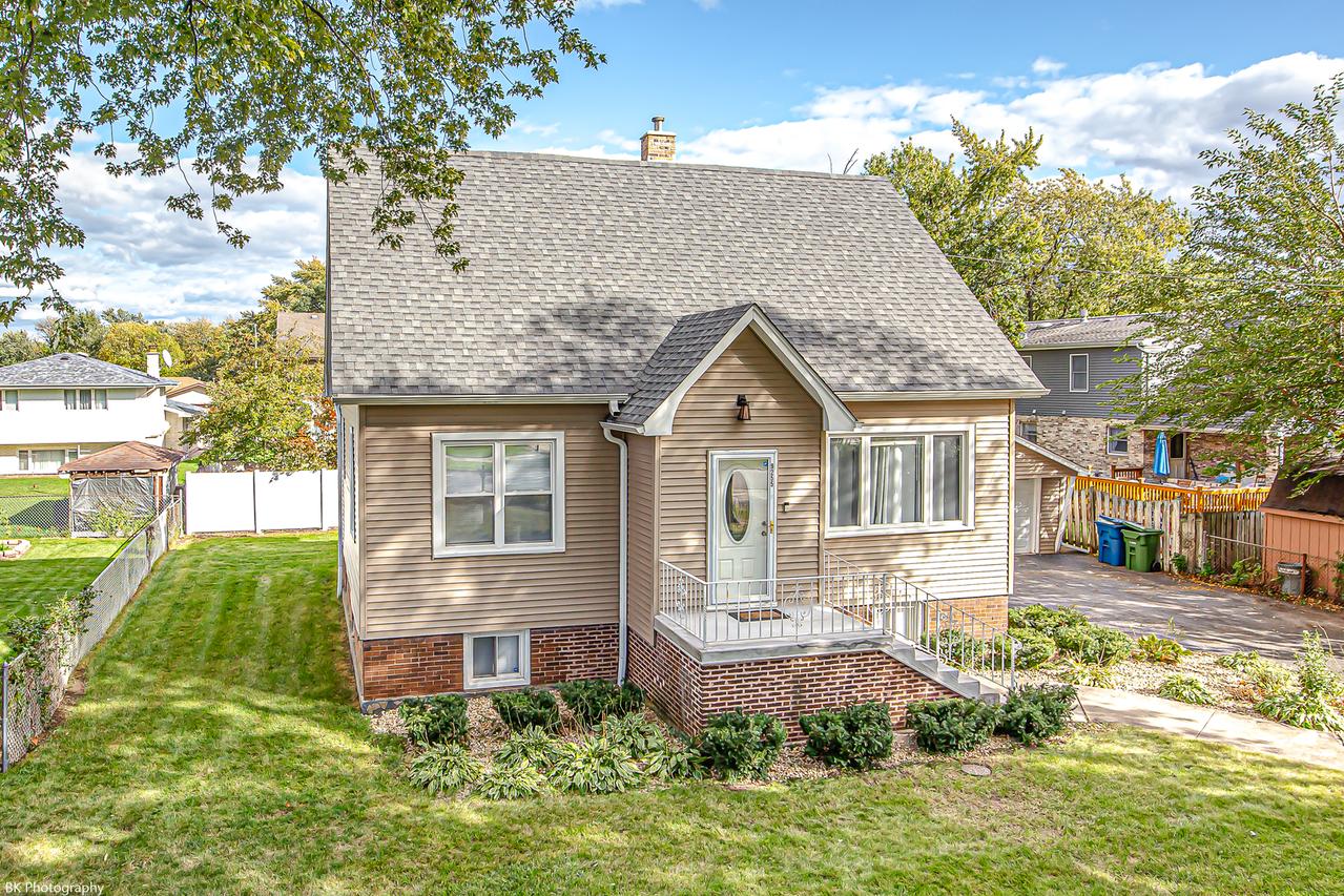 9255 Melvina Ave., Oak Lawn, IL 60453