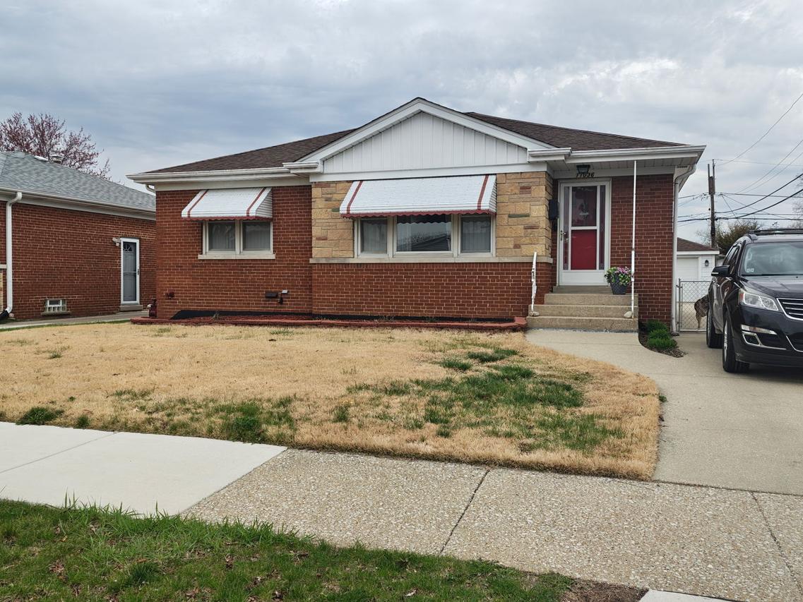 11036 Shaw St., Westchester, IL 60154