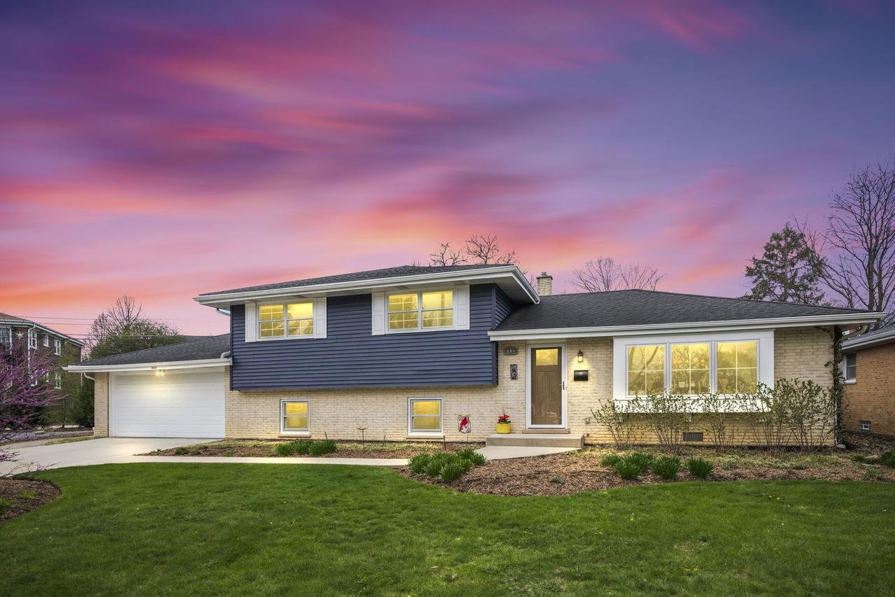 444 S Gibbons Ave., Arlington Heights, IL 60004