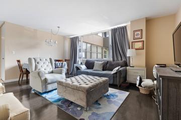 6301 N Sheridan Rd. #3A, Chicago, IL 60660