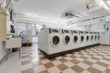 6301 N Sheridan Rd. #3A, Chicago, IL 60660