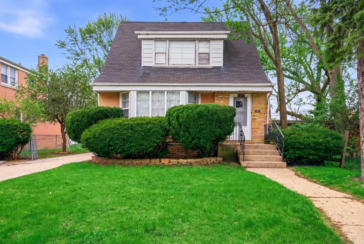 1216 N Northwest Hwy., Park Ridge, IL 60068