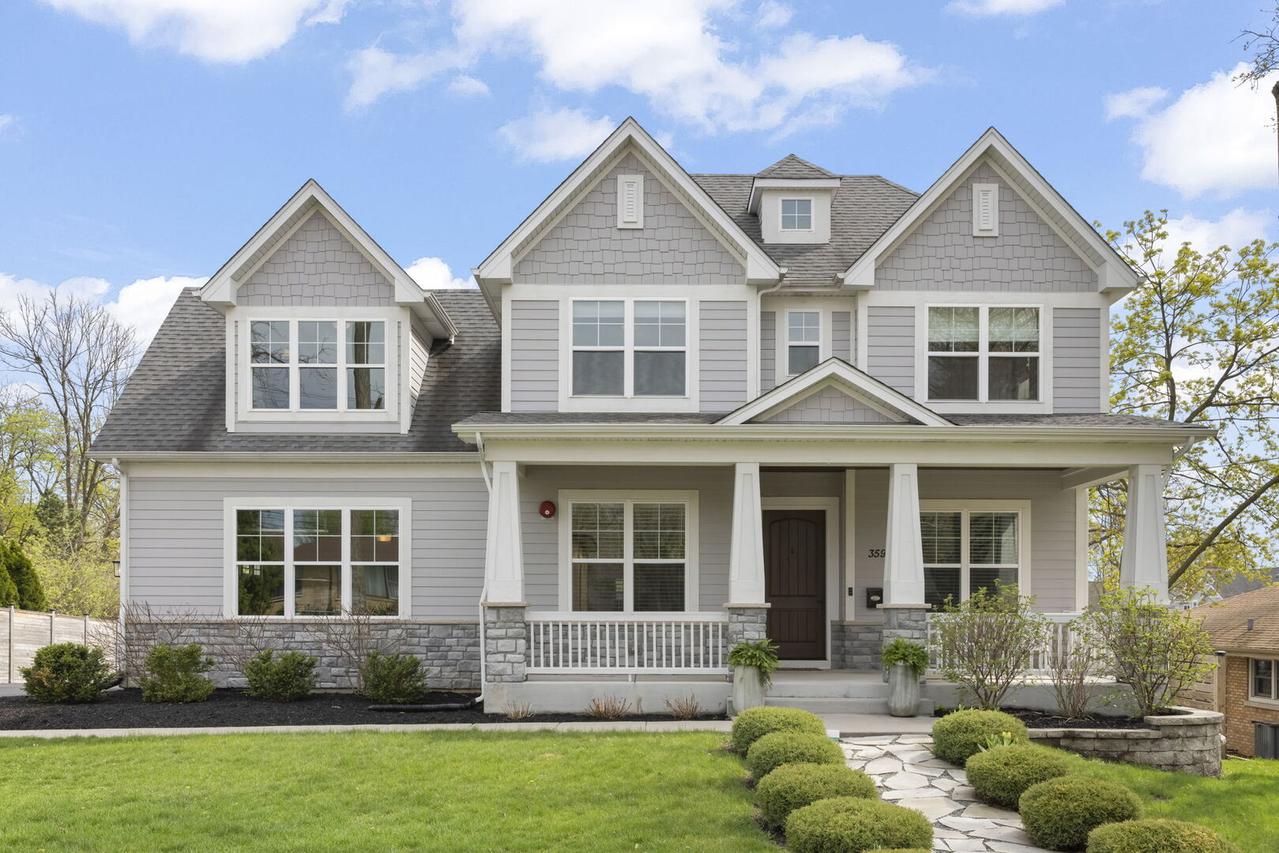 359 Hawthorne Blvd., Glen Ellyn, IL 60137