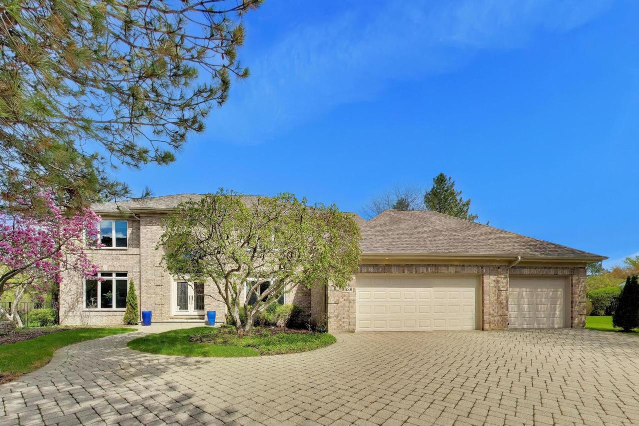 1639 Thornwood Ln., Highland Park, IL 60035