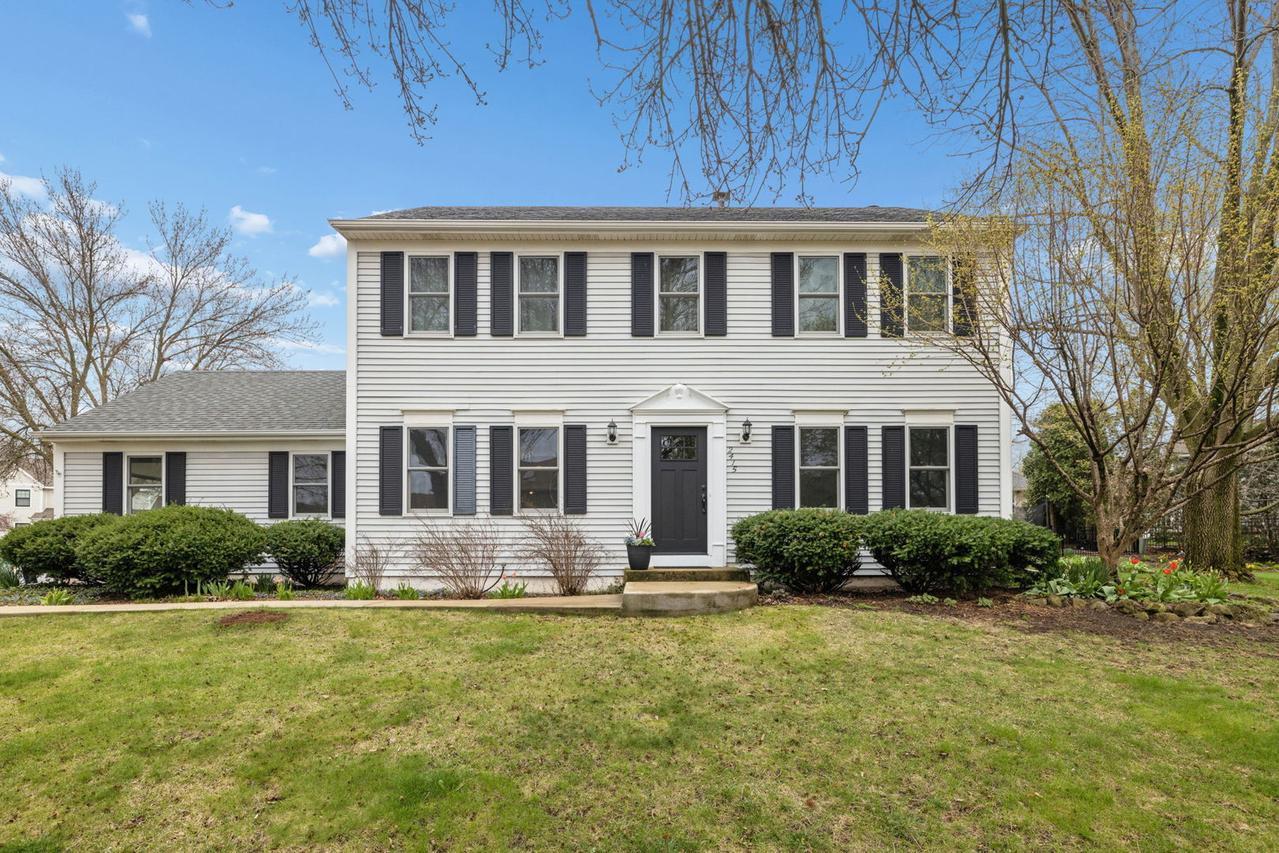 2415 Larchmont Ln., Aurora, IL 60504