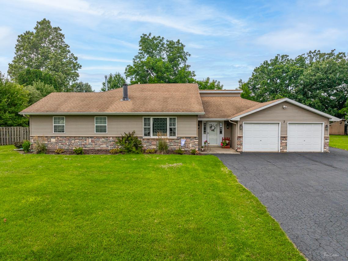 2 Division St., Bristol, IL 60512