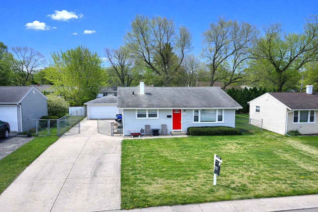 117 Cordova Rd., Carpentersville, IL 60110