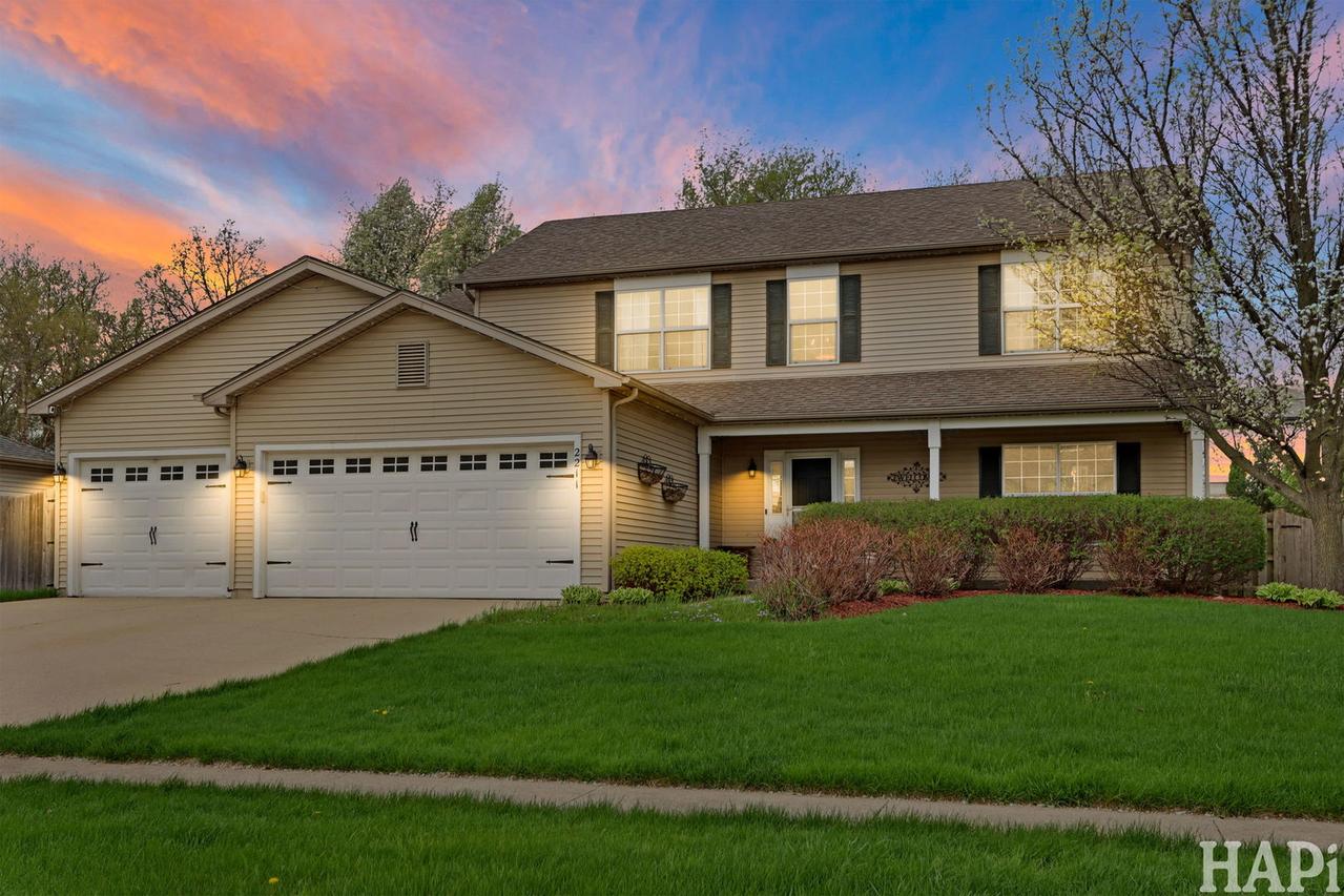 2211 Hazelwood Dr., Mchenry, IL 60051