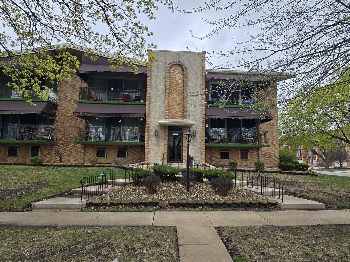 9637 S Keeler Ave. #1E, Oak Lawn, IL 60453