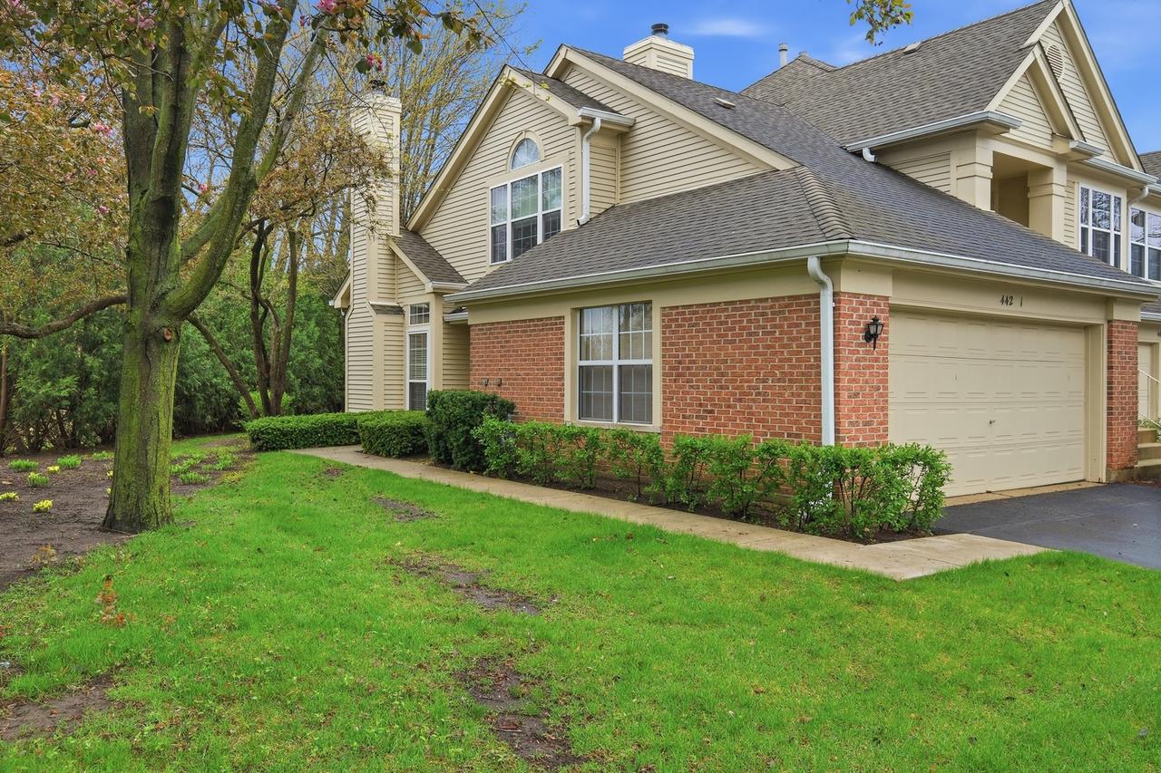442 Cromwell Cir. #1, Bartlett, IL 60103