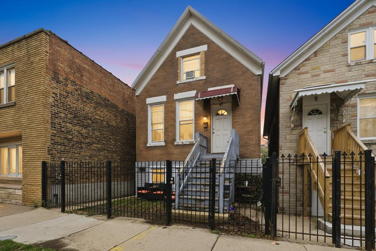 3828 S Honore St., Chicago, IL 60609
