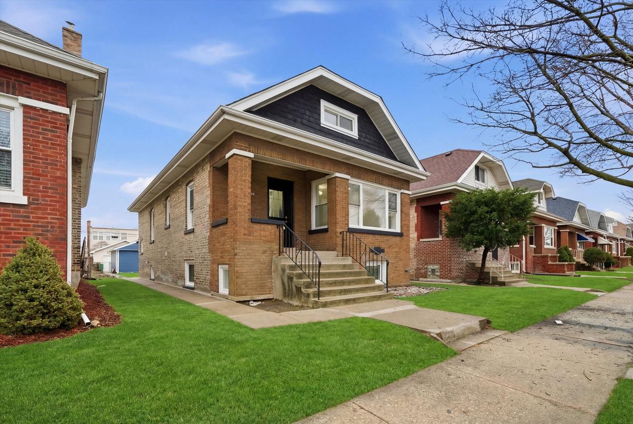 1913 East Ave., Berwyn, IL 60402