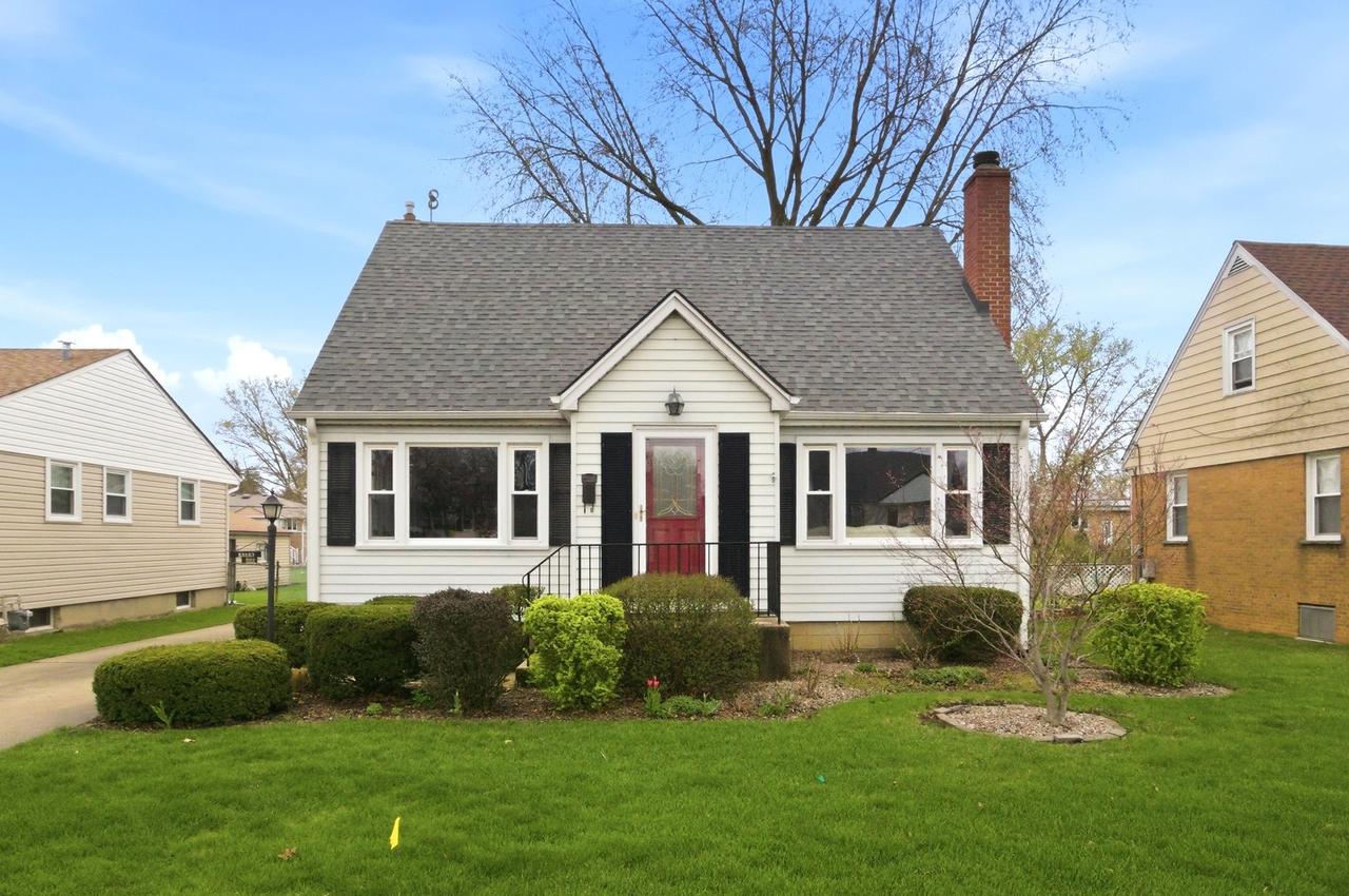 221 S Michigan Ave., Addison, IL 60101