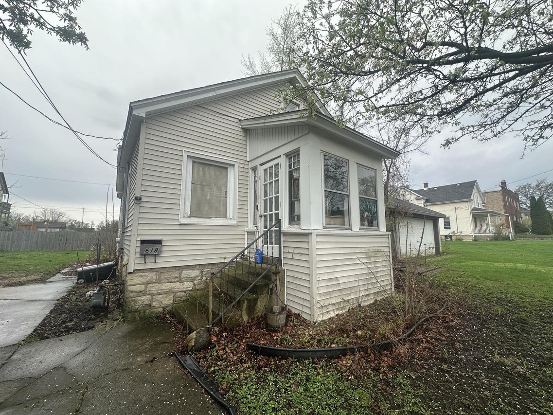 618 Richmond St., Joliet, IL 60435