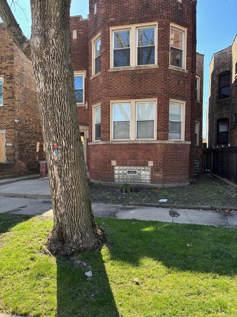 7644 S Cornell Ave., Chicago, IL 60649
