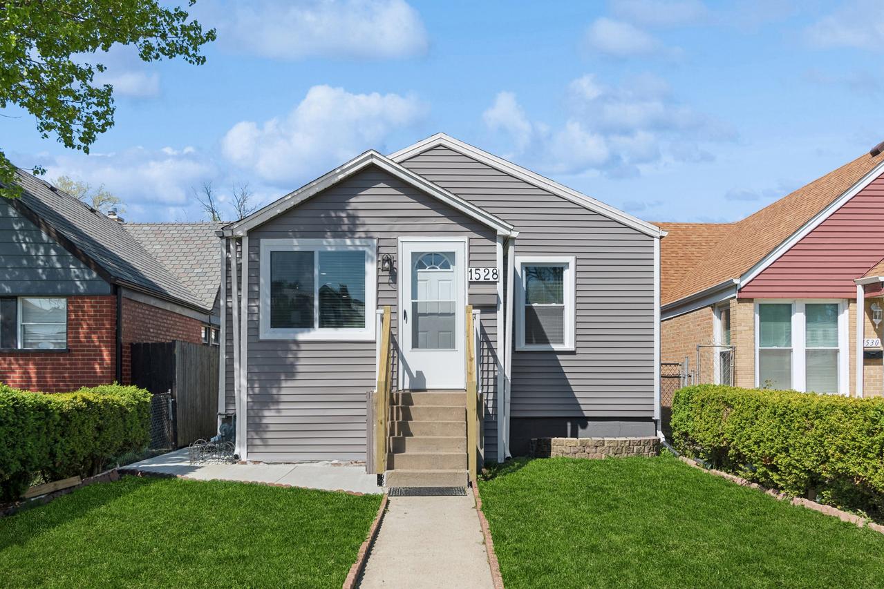1528 N 39th Ave., Stone Park, IL 60165