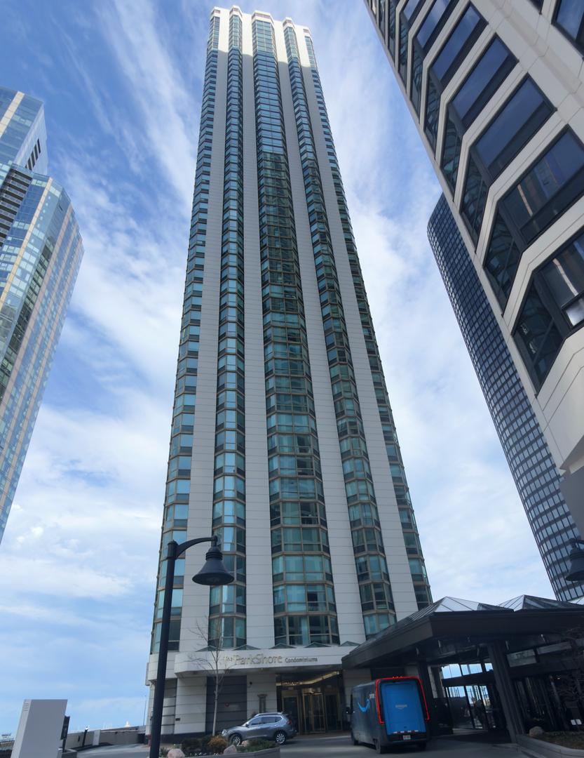 195 N Harbor Dr. #3905, Chicago, IL 60601