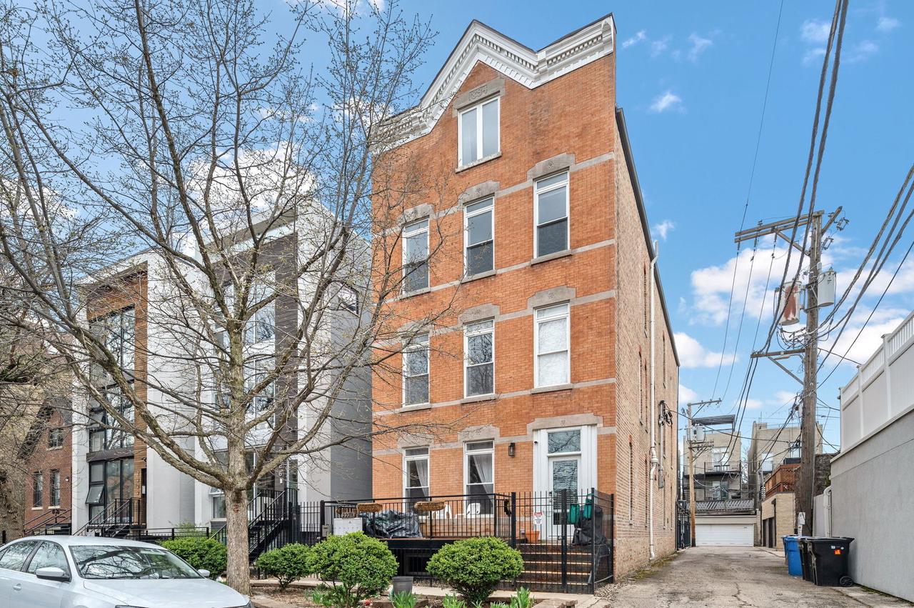 2228 N Hamilton Ave. #3F, Chicago, IL 60647