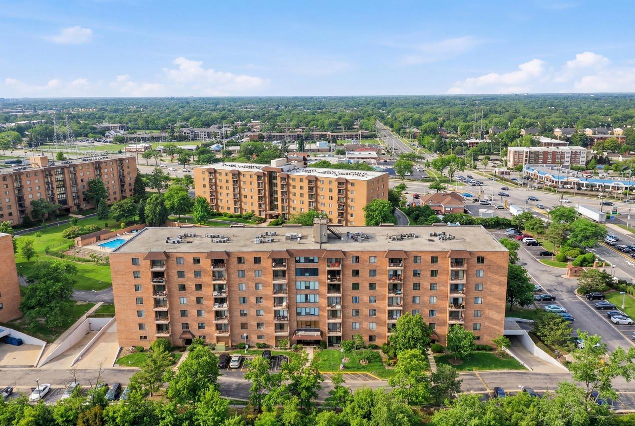 1777 W Crystal Ln. #602, Mount Prospect, IL 60056