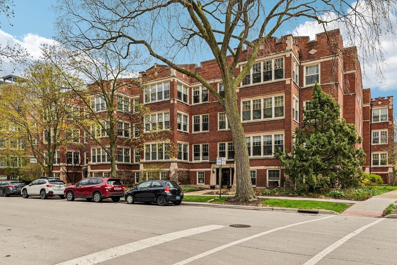 801 Hinman Ave. #1, Evanston, IL 60202