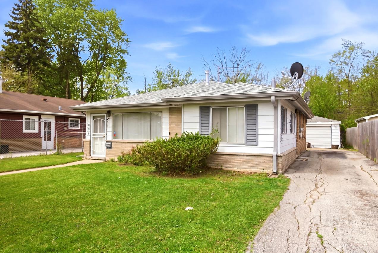 1360 Balmoral Ave., Calumet City, IL 60409