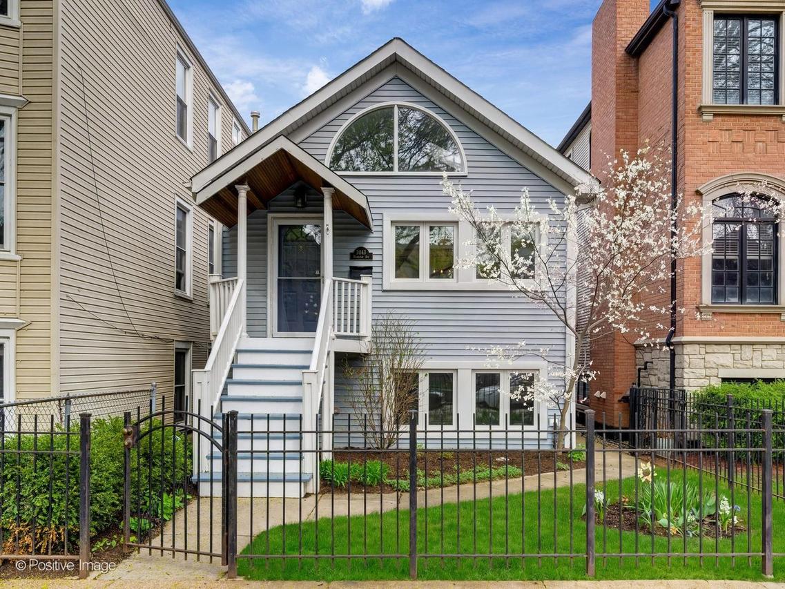 3043 N Hamilton Ave., Chicago, IL 60618