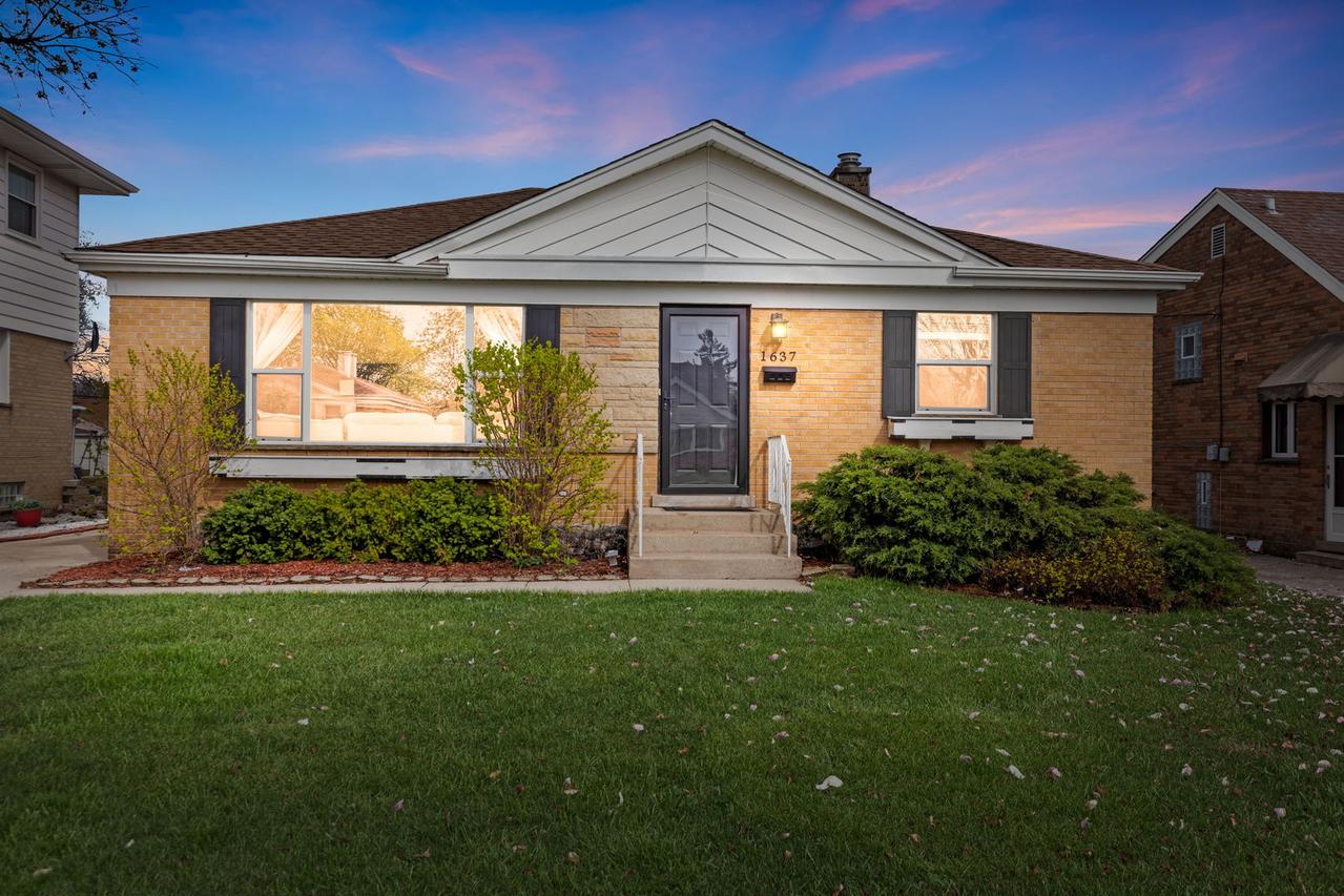 1637 Heidorn Ave., Westchester, IL 60154