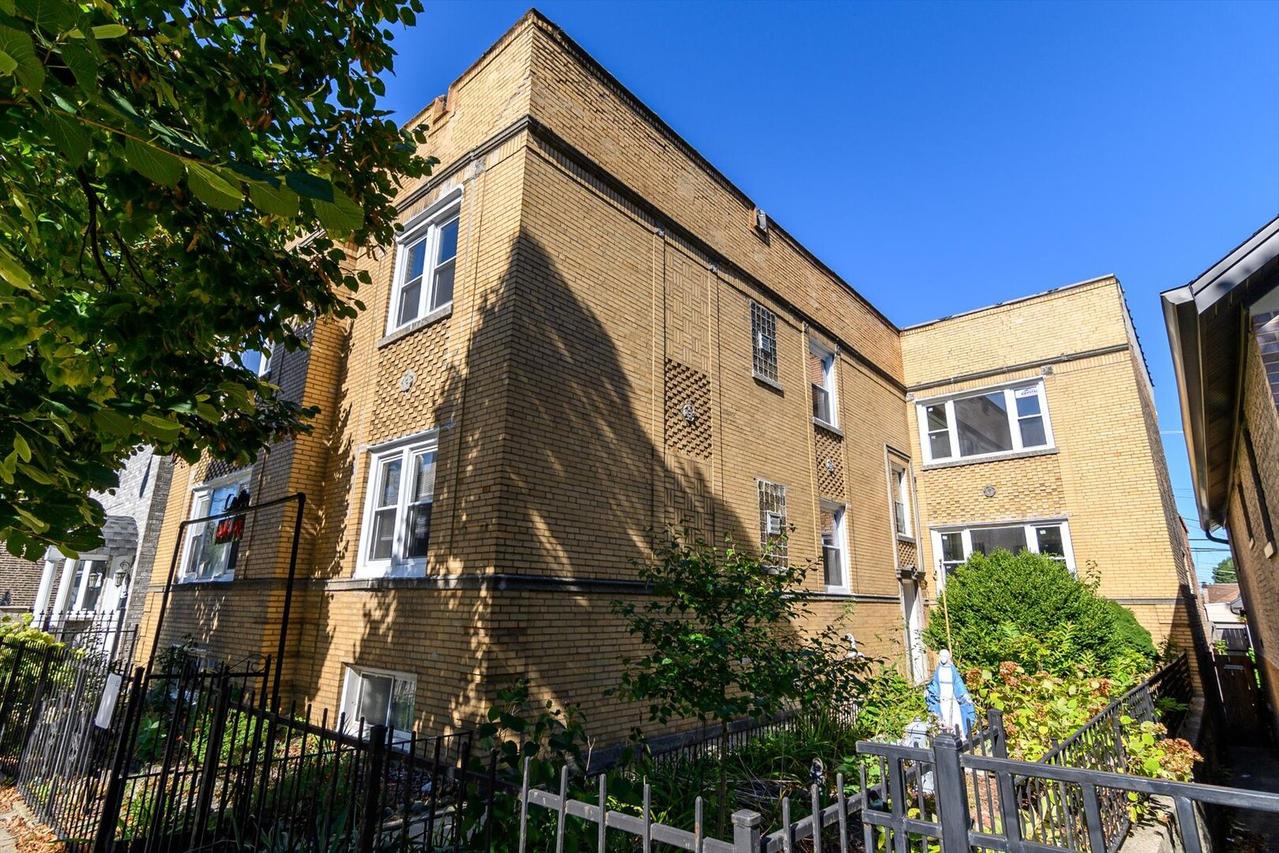 646 W 35th St., Chicago, IL 60616